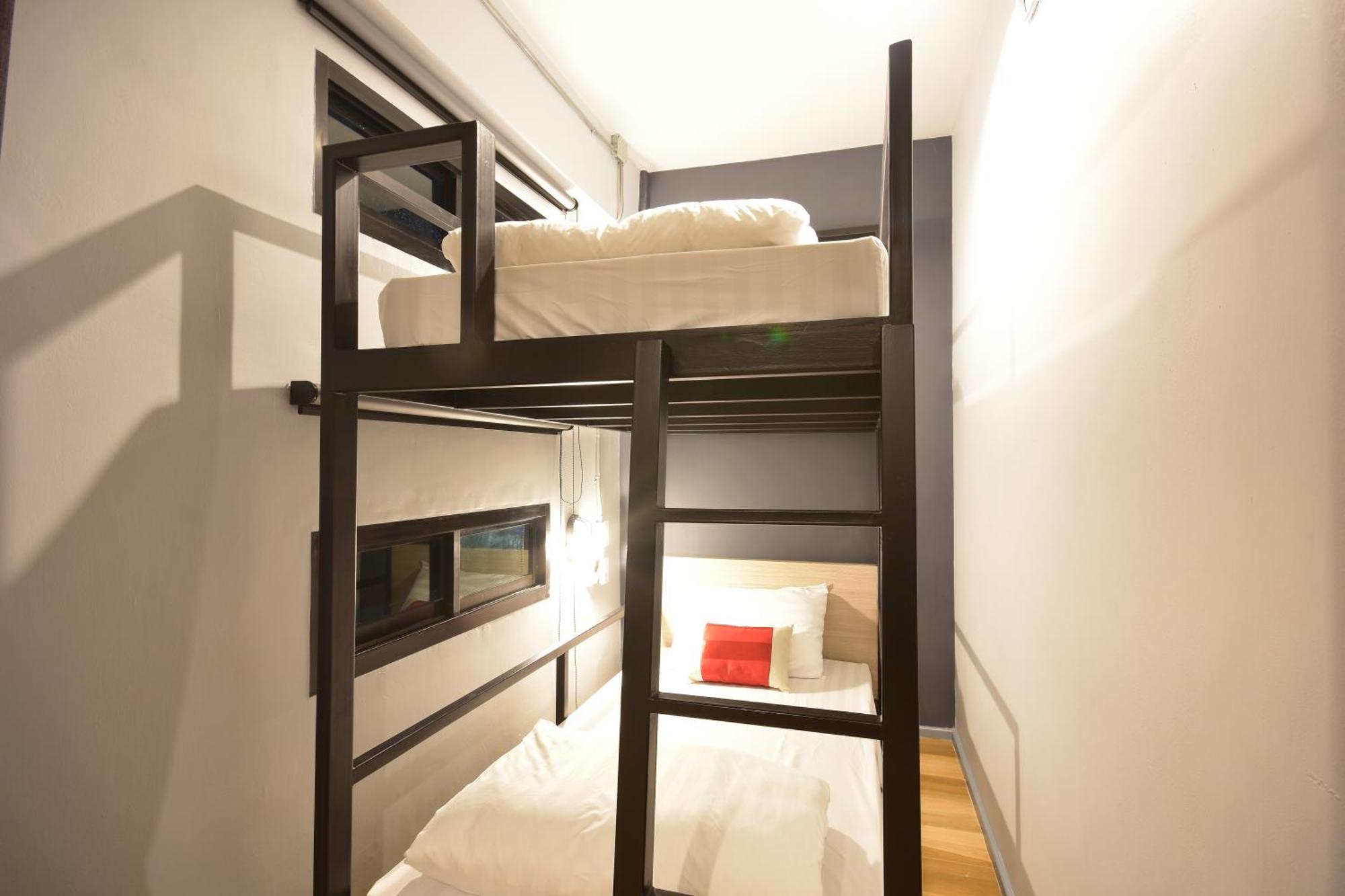 Bangkok Silom Chat Box Hostel المظهر الخارجي الصورة